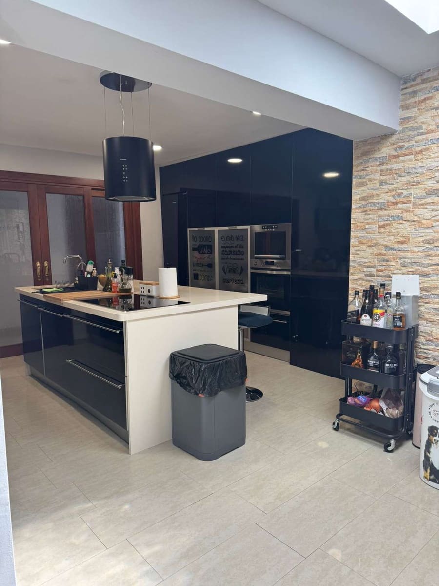 7 quarto Moradia para venda em Alhaurin de la Torre com piscina - 740 000 € (Ref: 9118532)