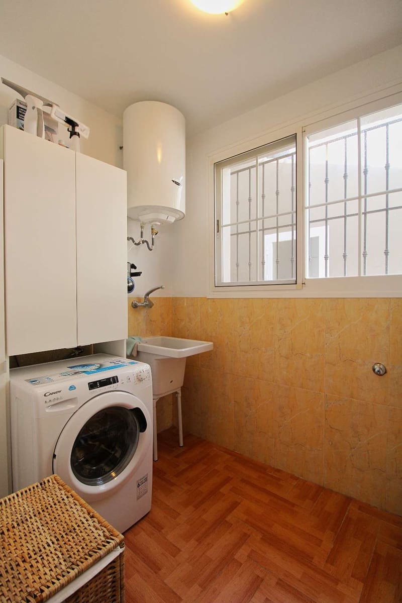 7 quarto Moradia para venda em Alhaurin de la Torre com piscina - 740 000 € (Ref: 9118532)