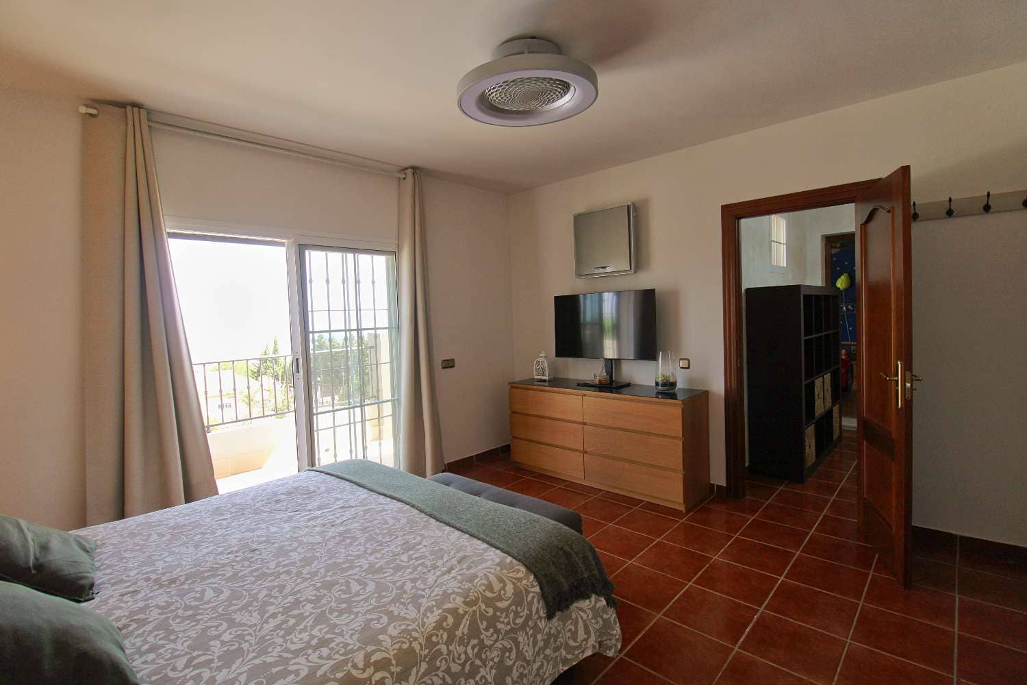 7 quarto Moradia para venda em Alhaurin de la Torre com piscina - 740 000 € (Ref: 9118532)