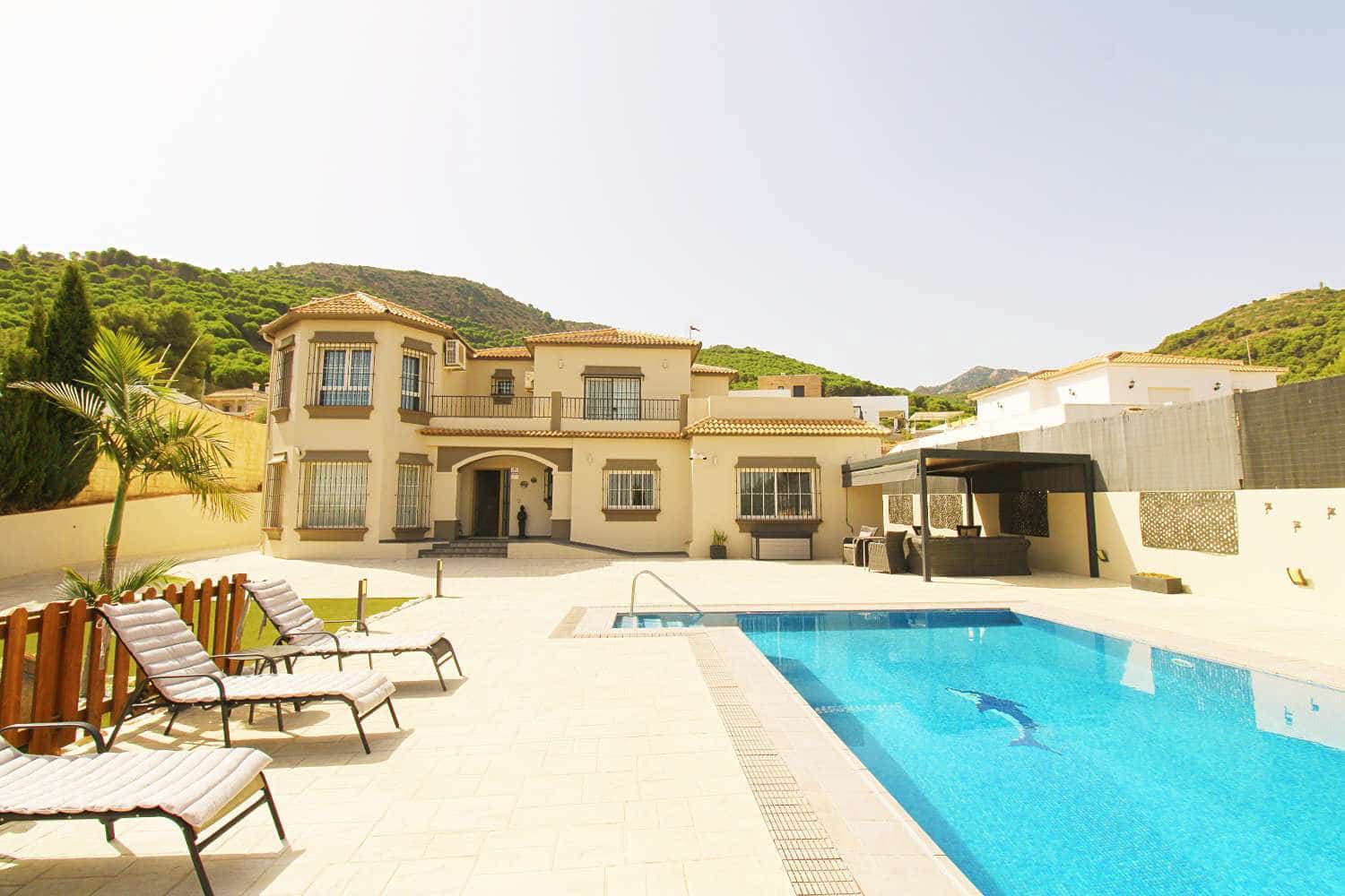 7 quarto Moradia para venda em Alhaurin de la Torre com piscina - 740 000 € (Ref: 9118532)