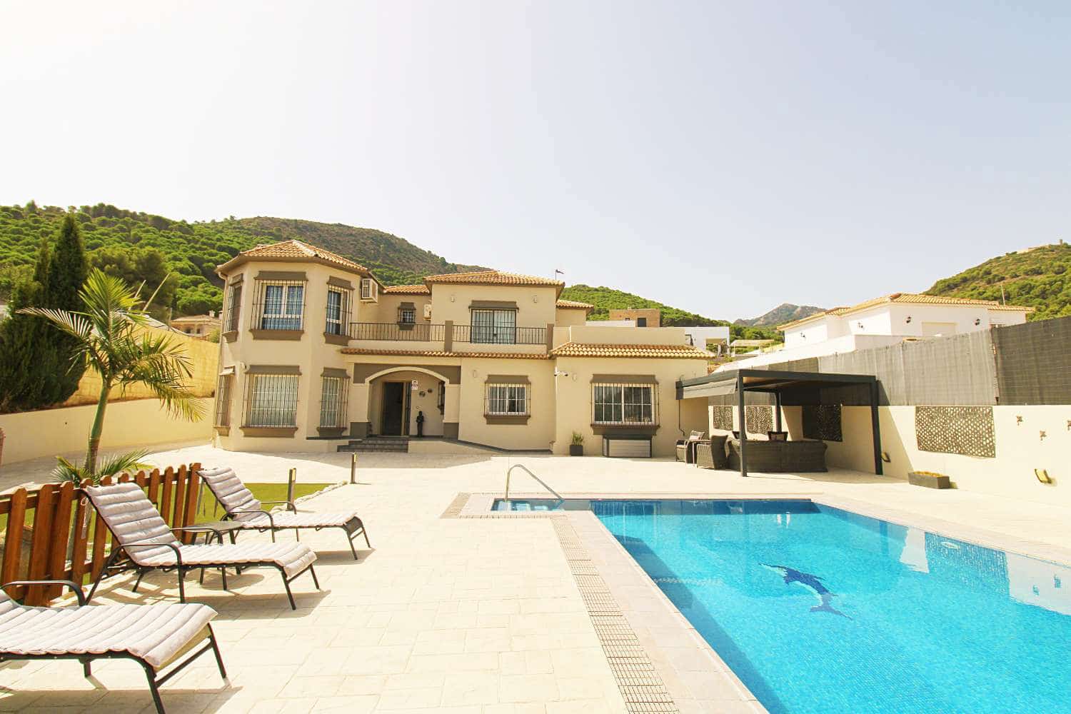 7 quarto Moradia para venda em Alhaurin de la Torre com piscina - 740 000 € (Ref: 9118532)