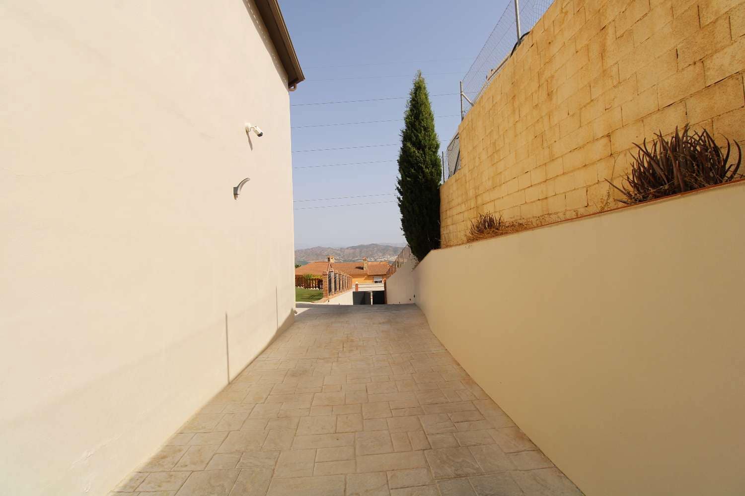 7 quarto Moradia para venda em Alhaurin de la Torre com piscina - 740 000 € (Ref: 9118532)