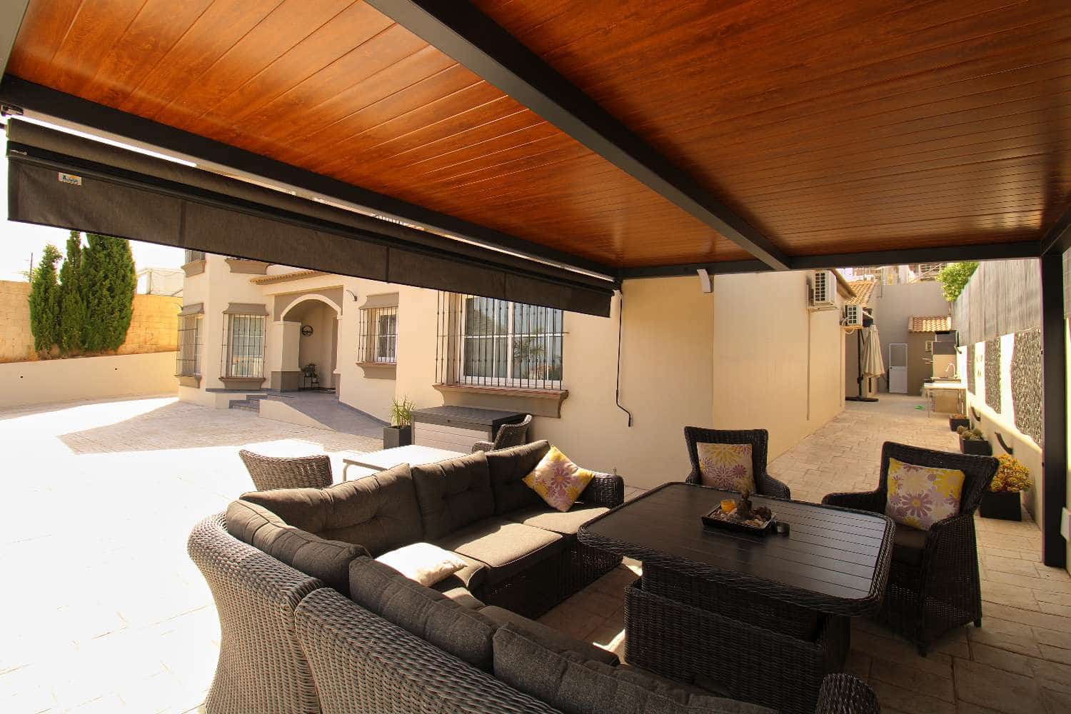 7 quarto Moradia para venda em Alhaurin de la Torre com piscina - 740 000 € (Ref: 9118532)