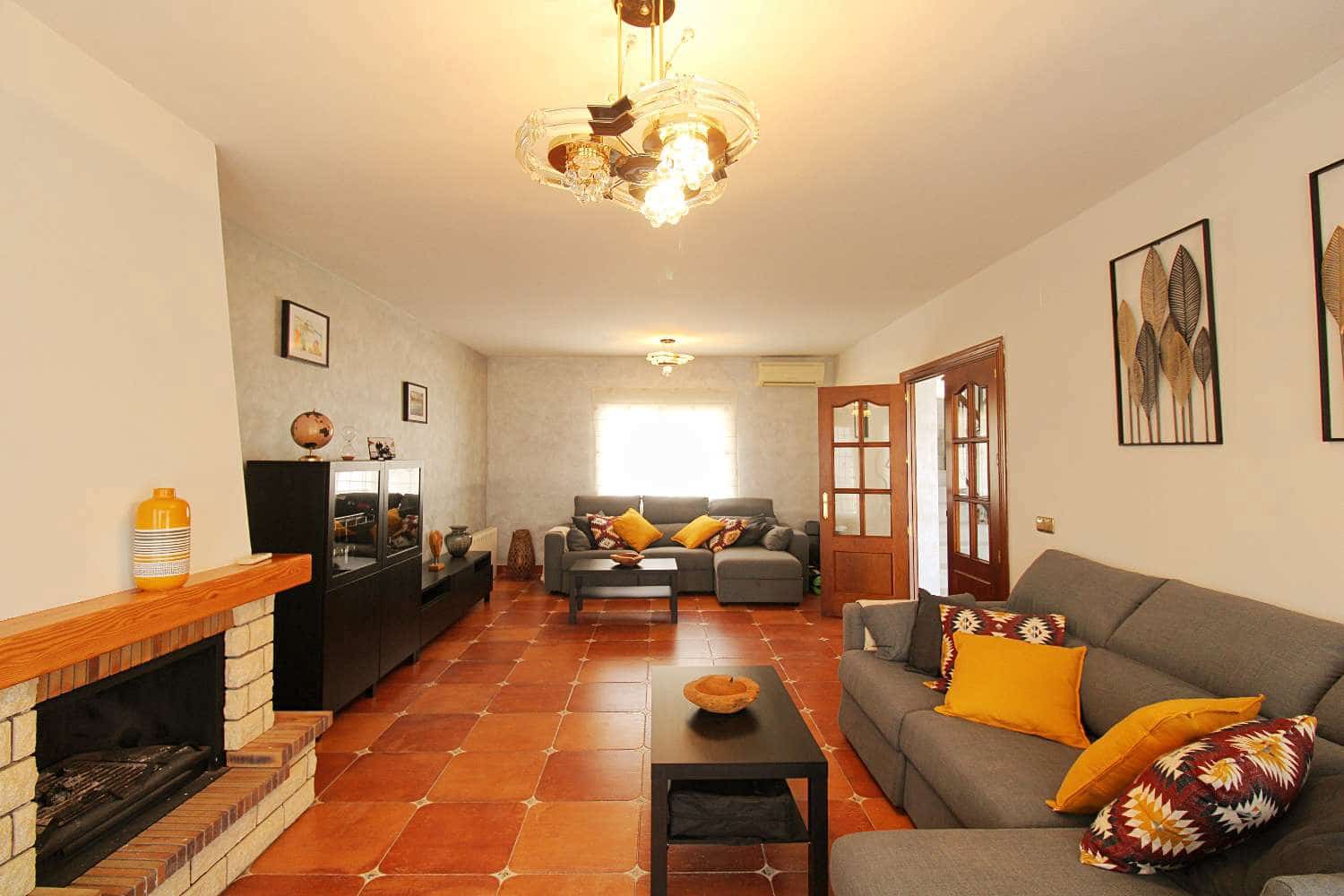 7 quarto Moradia para venda em Alhaurin de la Torre com piscina - 740 000 € (Ref: 9118532)