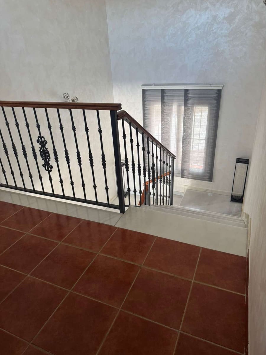 7 quarto Moradia para venda em Alhaurin de la Torre com piscina - 740 000 € (Ref: 9118532)