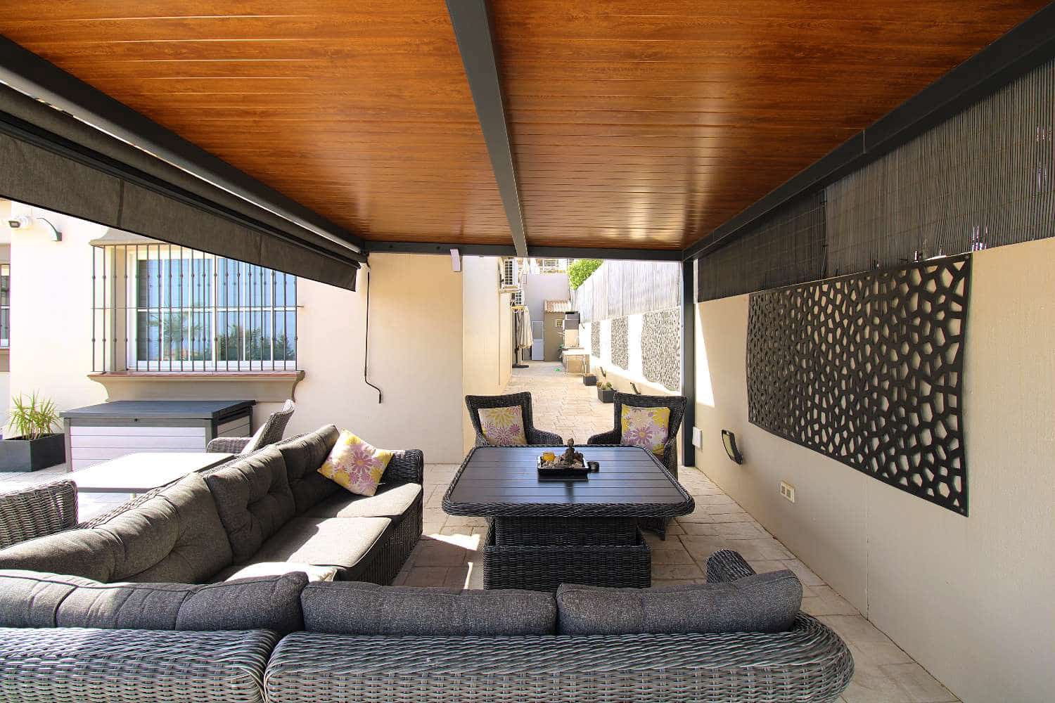 7 quarto Moradia para venda em Alhaurin de la Torre com piscina - 740 000 € (Ref: 9118532)