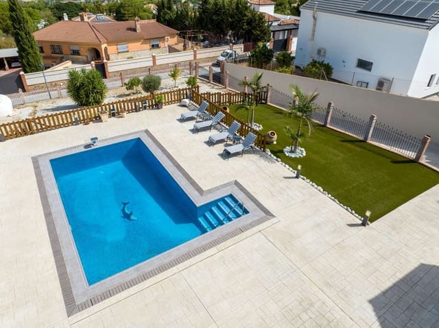 7 quarto Moradia para venda em Alhaurín de la Torre com piscina - 740 000 € (Ref: 9118532)