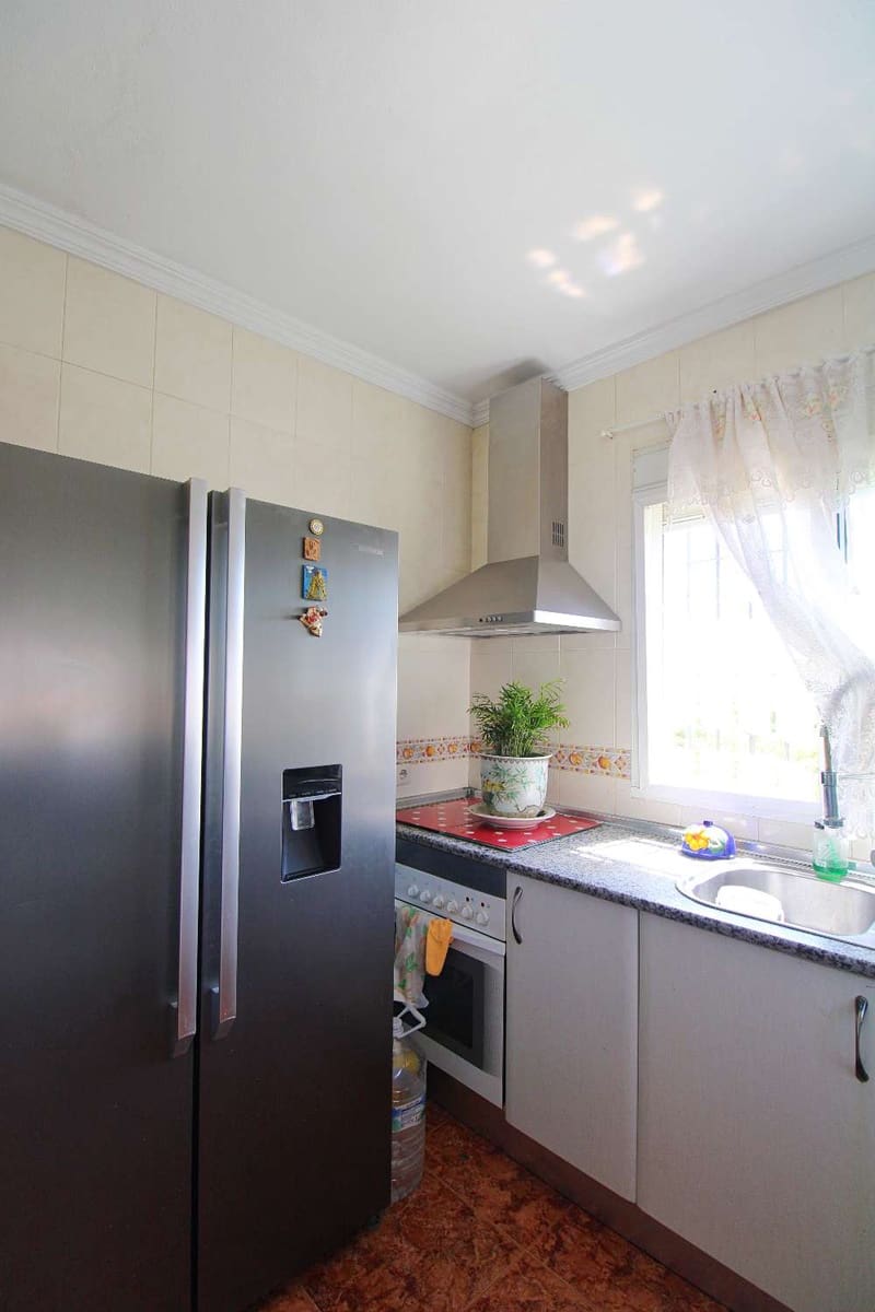 3 soveværelse Finca/Landehus til salg i Alhaurin de la Torre med swimmingpool - € 250.000 (Ref: 9126506)