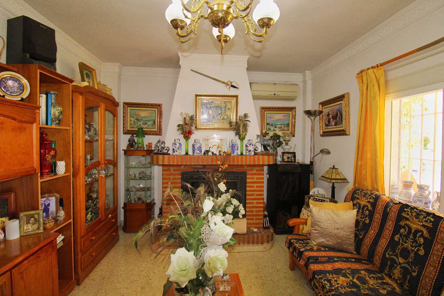 3 soveværelse Finca/Landehus til salg i Alhaurin de la Torre med swimmingpool - € 250.000 (Ref: 9126506)