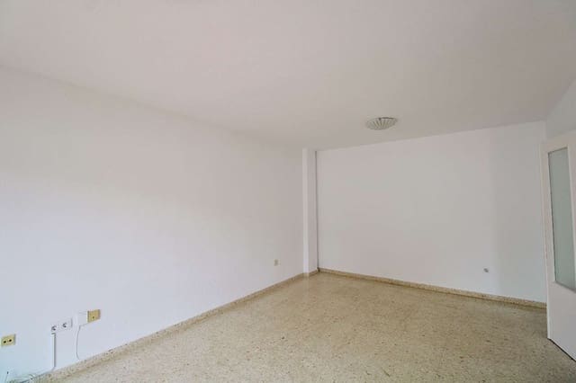 4 slaapkamer Rijtjeshuis te huur in Alhaurín de la Torre met zwembad - € 1.700 (Ref: 9136872)