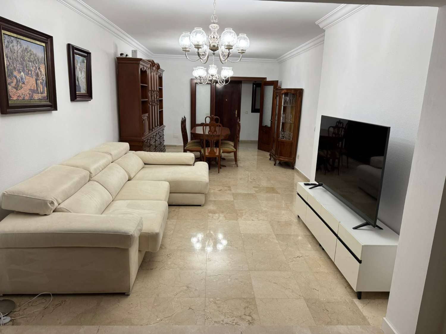 3 makuuhuone Asunto vuokrattavana paikassa Malaga kaupunki mukana 
autotalli - 1 950 € (Ref: 9136873)