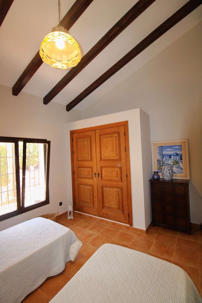 4 quarto Moradia para venda em Alhaurin de la Torre com piscina - 650 000 € (Ref: 9141314)