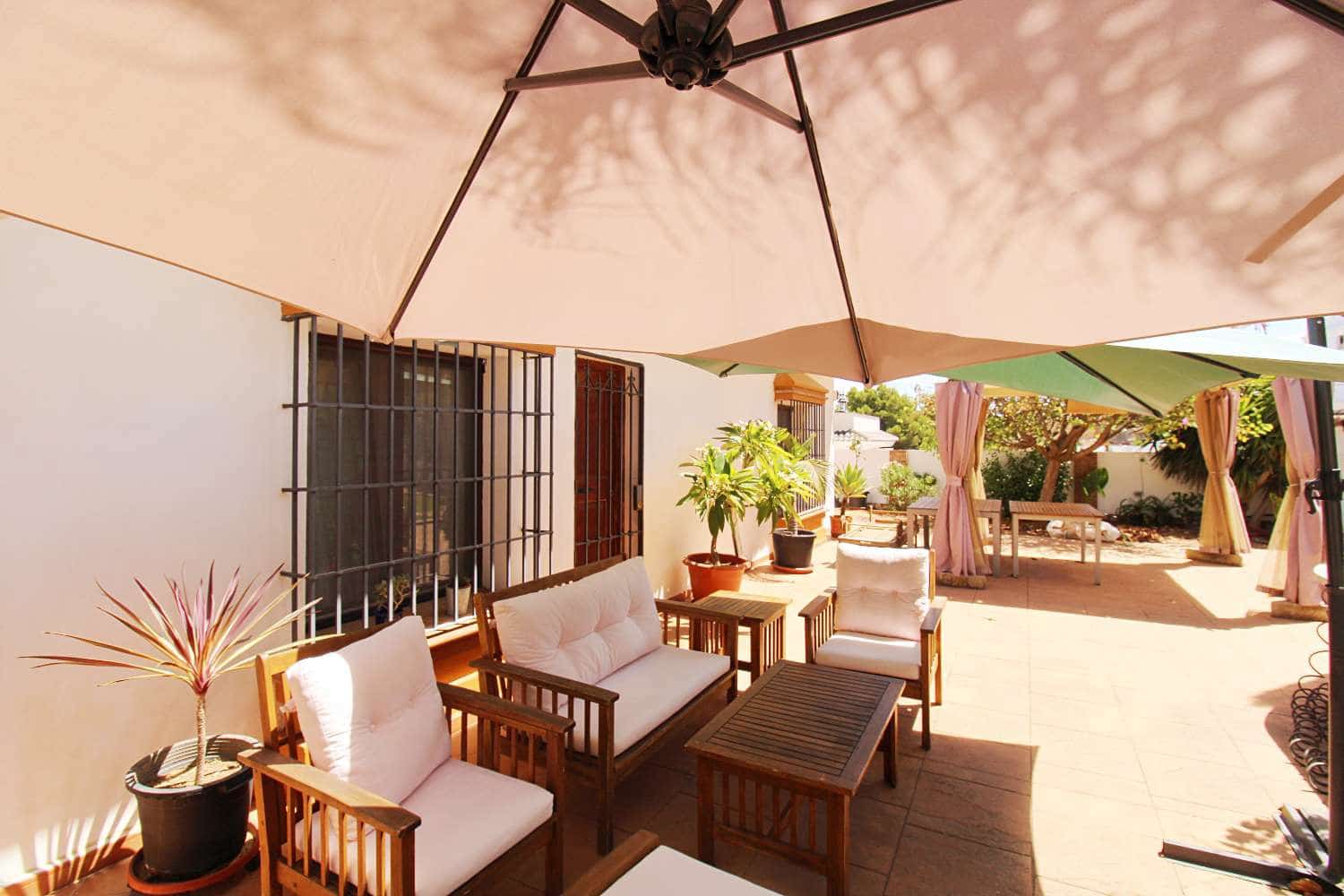 4 quarto Moradia para venda em Alhaurin de la Torre com piscina - 650 000 € (Ref: 9141314)