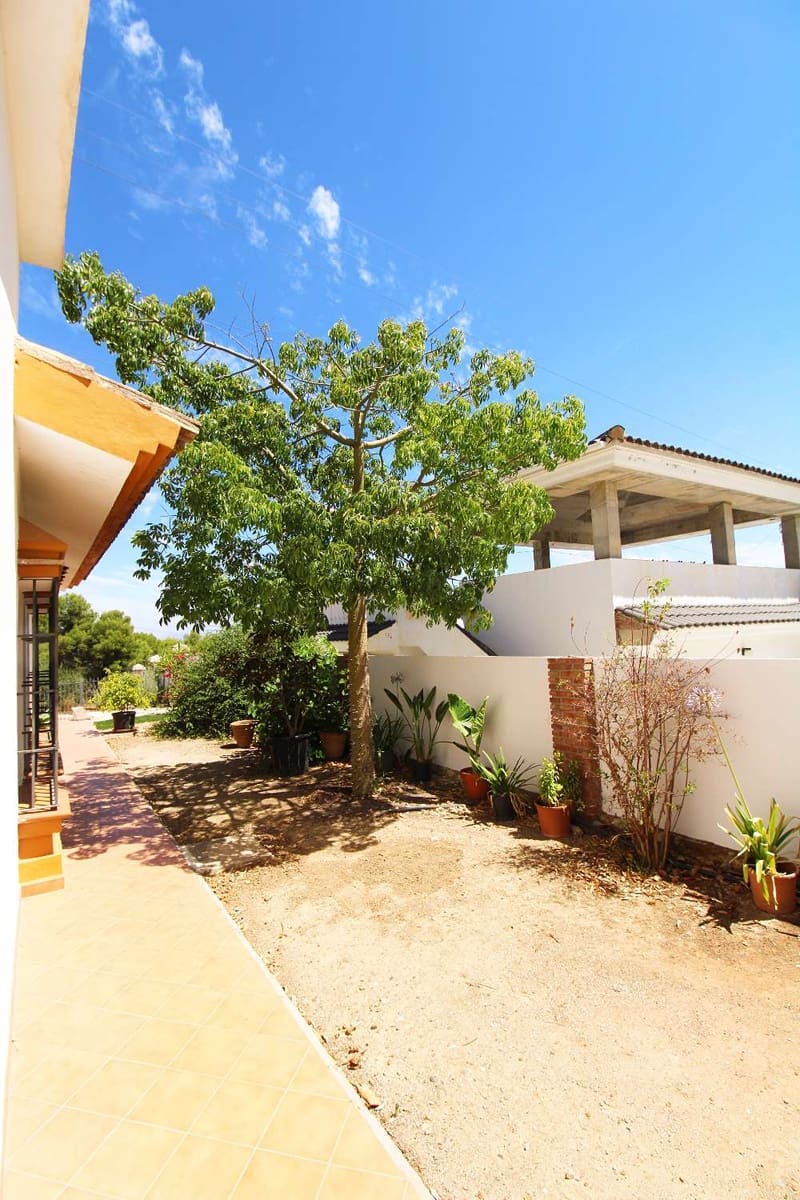 4 quarto Moradia para venda em Alhaurin de la Torre com piscina - 650 000 € (Ref: 9141314)