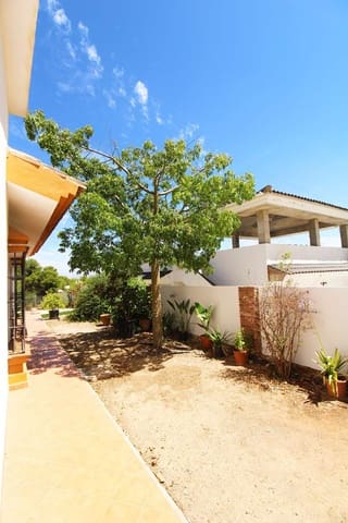 4 quarto Moradia para venda em Alhaurín de la Torre com piscina - 650 000 € (Ref: 9141314)