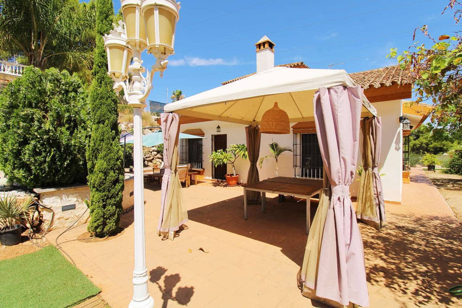 4 quarto Moradia para venda em Alhaurin de la Torre com piscina - 650 000 € (Ref: 9141314)