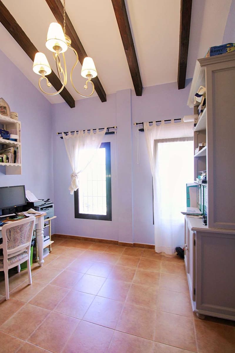 4 quarto Moradia para venda em Alhaurin de la Torre com piscina - 650 000 € (Ref: 9141314)