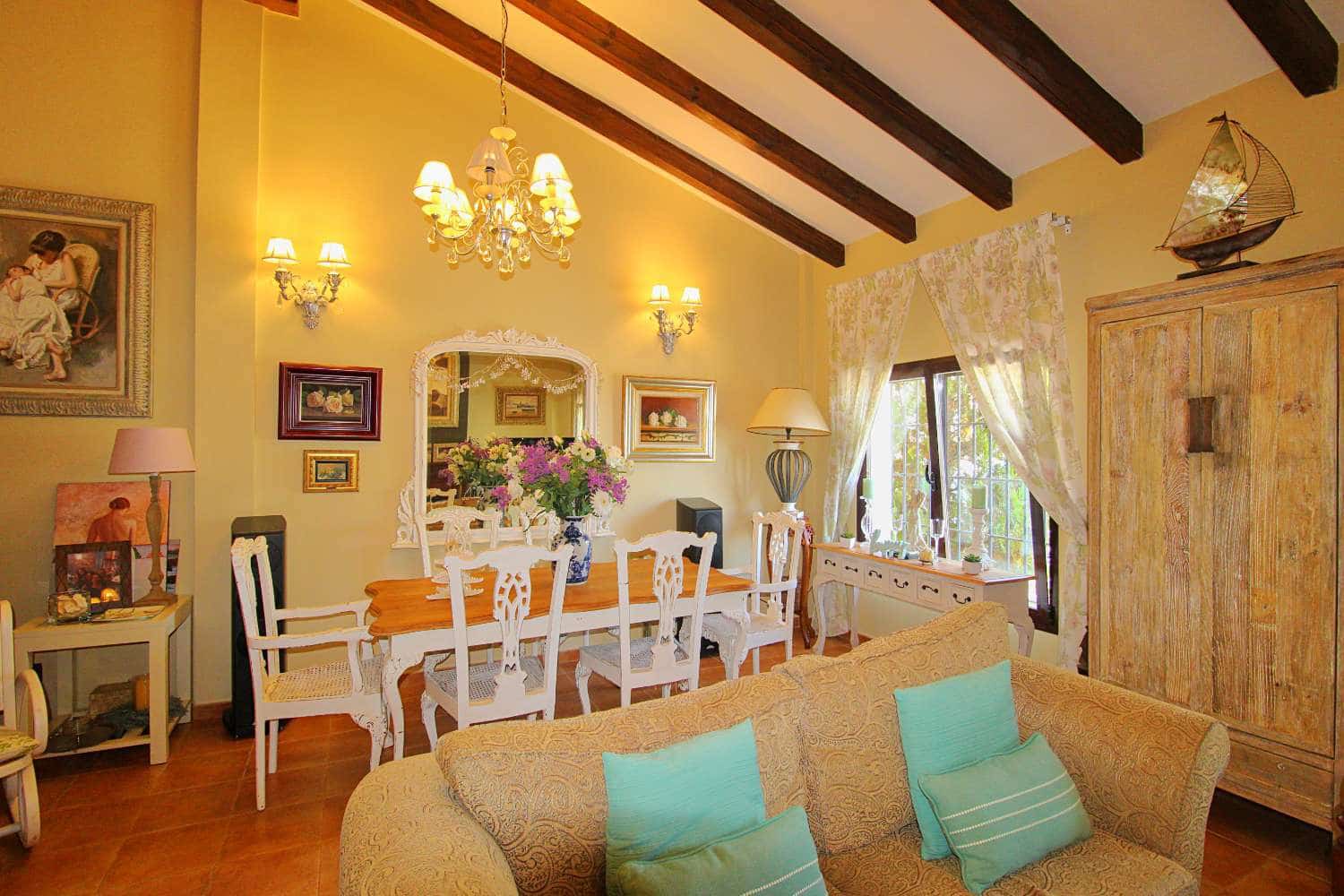 4 quarto Moradia para venda em Alhaurin de la Torre com piscina - 650 000 € (Ref: 9141314)