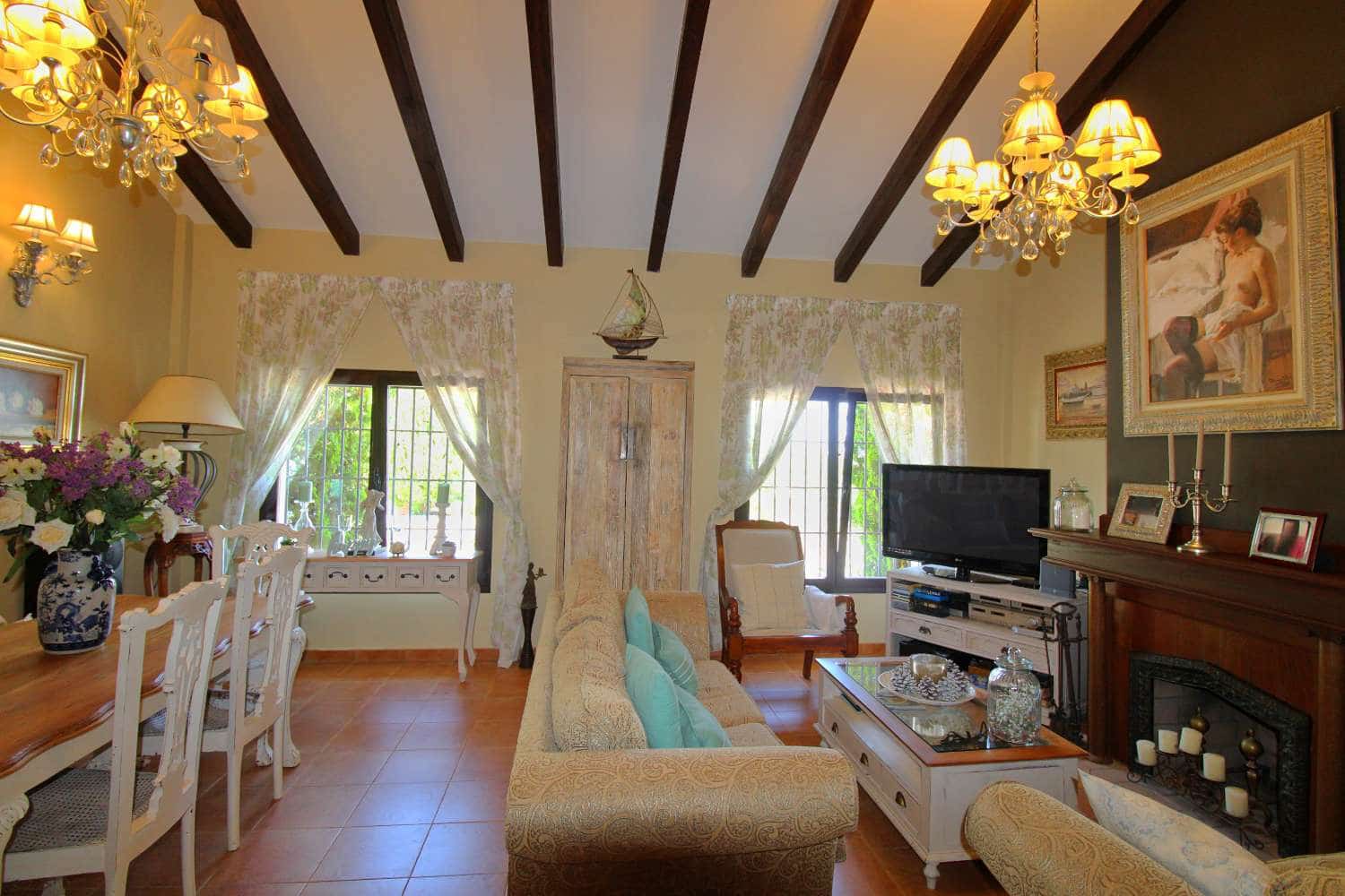 4 quarto Moradia para venda em Alhaurin de la Torre com piscina - 650 000 € (Ref: 9141314)