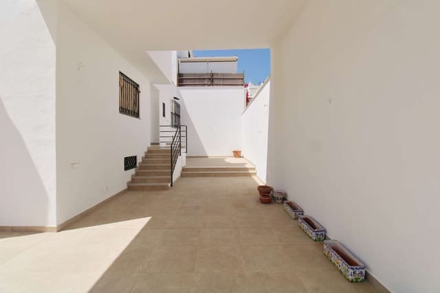 3 soveværelse Rækkehus til salg i Alhaurín de la Torre - € 425.000 (Ref: 9151697)