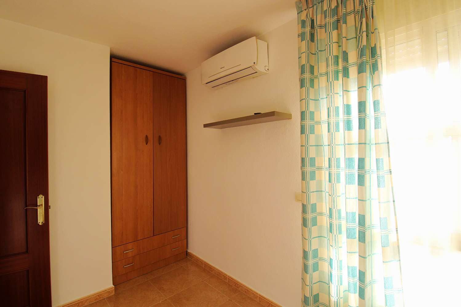 3 bedroom Penthouse for rent in Alhaurin de la Torre with garage - € 1,400 (Ref: 9165483)