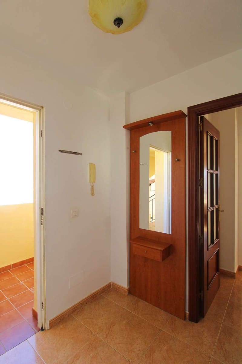 3 bedroom Penthouse for rent in Alhaurin de la Torre with garage - € 1,400 (Ref: 9165483)