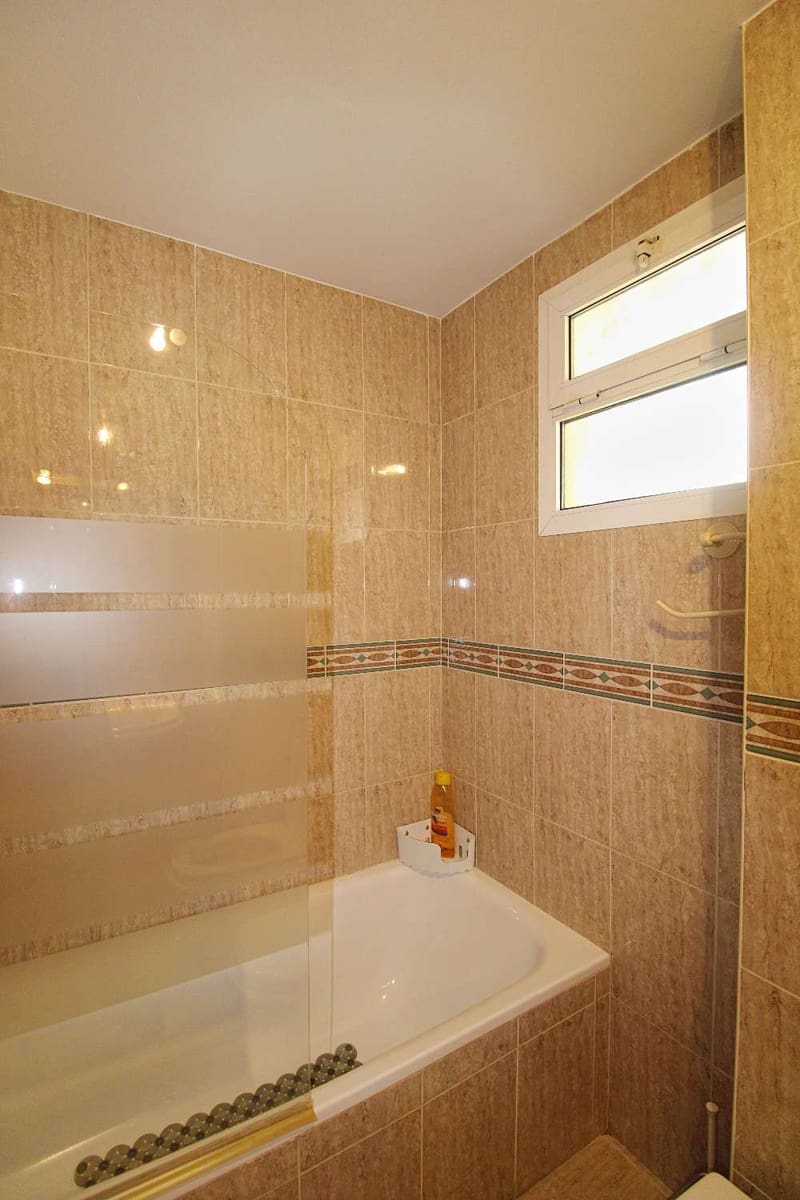 3 bedroom Penthouse for rent in Alhaurin de la Torre with garage - € 1,400 (Ref: 9165483)