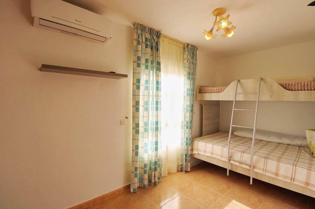 Ático de 3 habitaciones en Alhaurín de la Torre en alquiler con garaje - 1.400 € (Ref: 9165483)