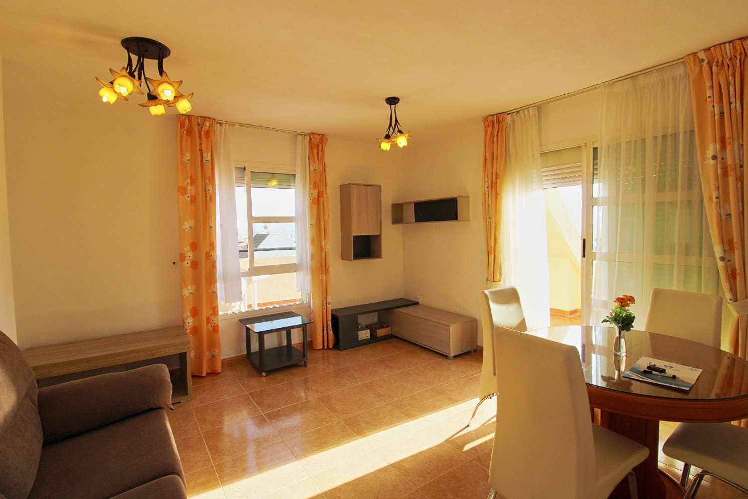 3 bedroom Penthouse for rent in Alhaurin de la Torre with garage - € 1,400 (Ref: 9165483)