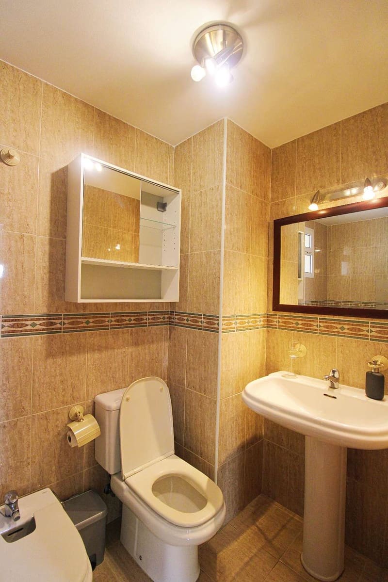 3 bedroom Penthouse for rent in Alhaurin de la Torre with garage - € 1,400 (Ref: 9165483)
