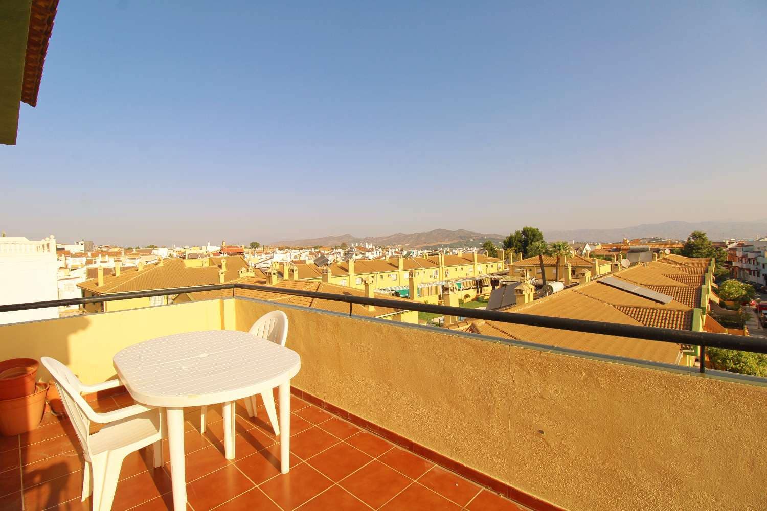 3 bedroom Penthouse for rent in Alhaurin de la Torre with garage - € 1,400 (Ref: 9165483)