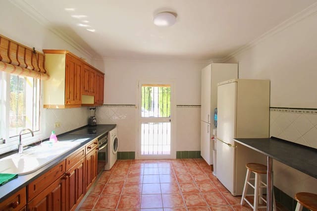 3 soverom Villa til leie i Alhaurín de la Torre med svømmebasseng - € 2 500 (Ref: 9169316)