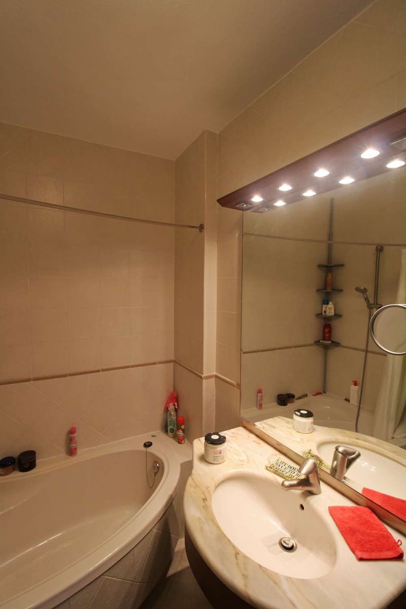 3 soveværelse Semi-Rækkehus til salg i Alhaurin de la Torre med garage - € 490.000 (Ref: 9290952)