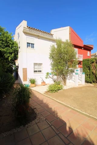 3 slaapkamer Halfvrijstaande villa te koop in Alhaurín de la Torre met garage - € 490.000 (Ref: 9290952)