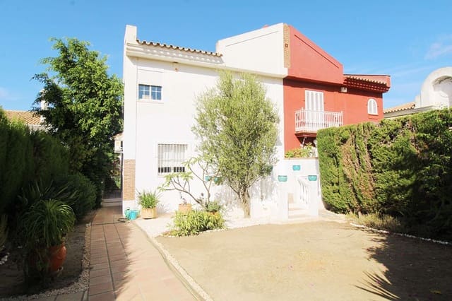 3 slaapkamer Halfvrijstaande villa te koop in Alhaurín de la Torre met garage - € 490.000 (Ref: 9290952)