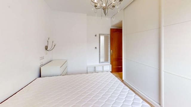 3 makuuhuone Kattohuoneisto vuokrattavana paikassa Alhaurín de la Torre - 1 300 € (Ref: 9353132)