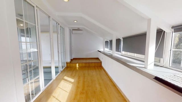 3 makuuhuone Kattohuoneisto vuokrattavana paikassa Alhaurín de la Torre - 1 300 € (Ref: 9353132)