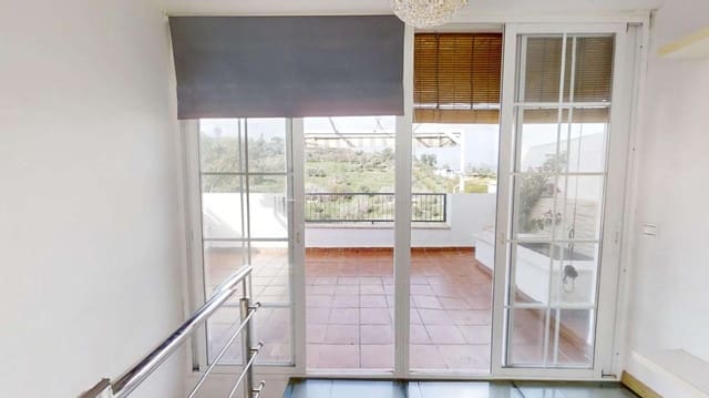 3 makuuhuone Kattohuoneisto vuokrattavana paikassa Alhaurín de la Torre - 1 300 € (Ref: 9353132)