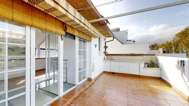 3 makuuhuone Kattohuoneisto vuokrattavana paikassa Alhaurín de la Torre - 1 300 € (Ref: 9353132)