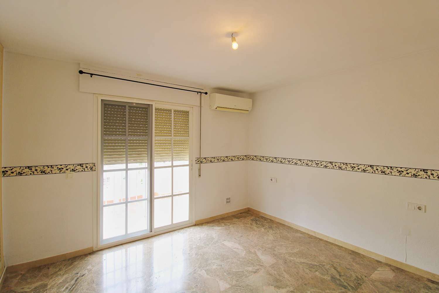 3 slaapkamer Halfvrijstaande villa te koop in Alhaurin de la Torre met zwembad garage - € 480.000 (Ref: 9358848)