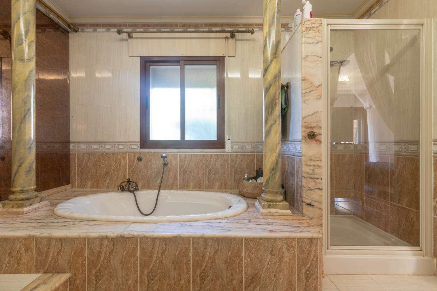 8 chambre Finca/Maison de Campagne à vendre à Alhaurin de la Torre avec piscine - 1 395 000 € (Ref: 9406205)