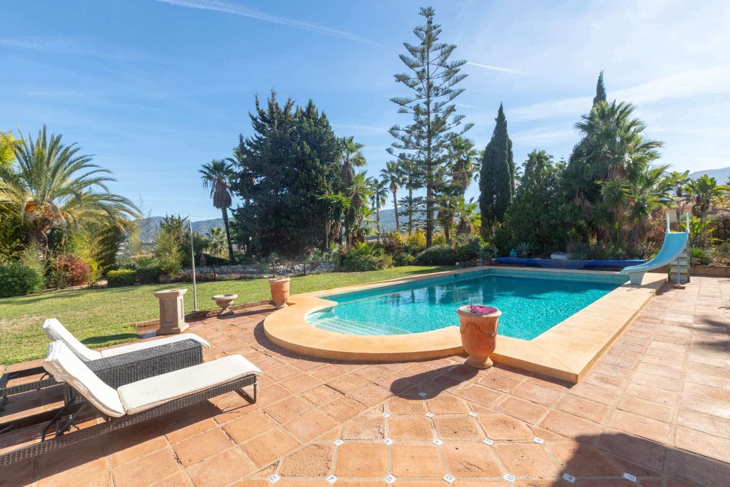 8 chambre Finca/Maison de Campagne à vendre à Alhaurin de la Torre avec piscine - 1 395 000 € (Ref: 9406205)