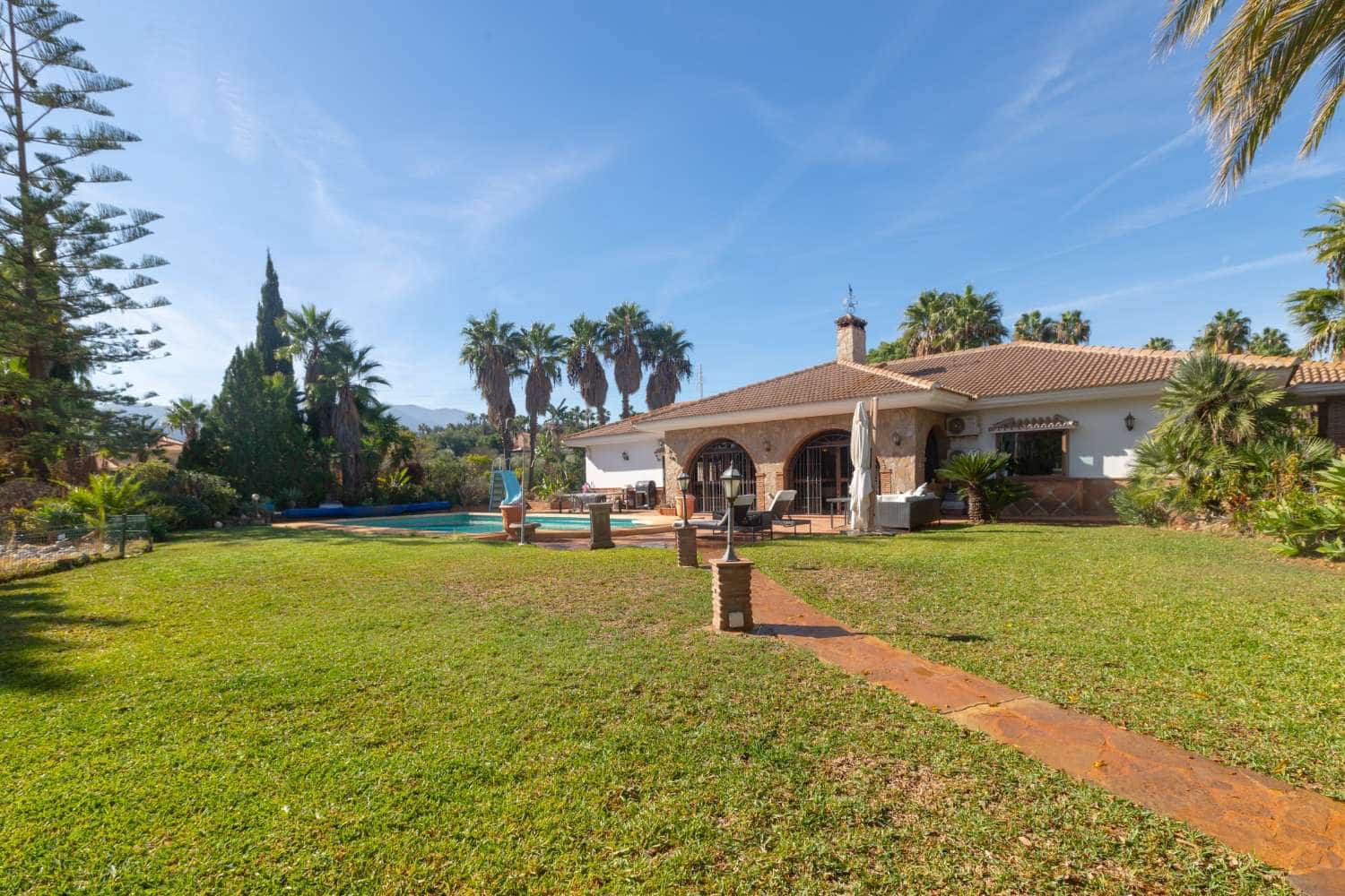 8 chambre Finca/Maison de Campagne à vendre à Alhaurin de la Torre avec piscine - 1 395 000 € (Ref: 9406205)