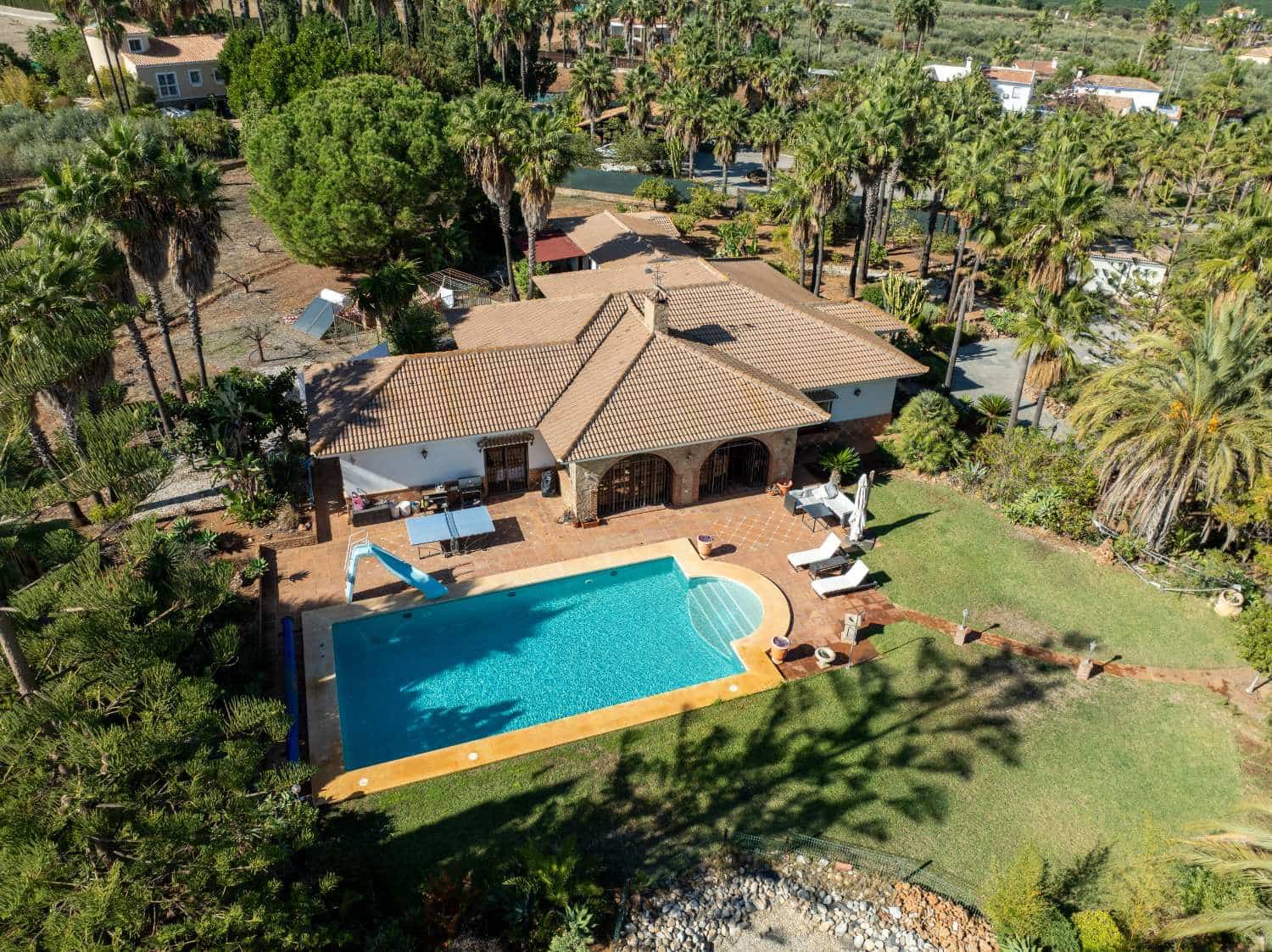 8 chambre Finca/Maison de Campagne à vendre à Alhaurin de la Torre avec piscine - 1 395 000 € (Ref: 9406205)