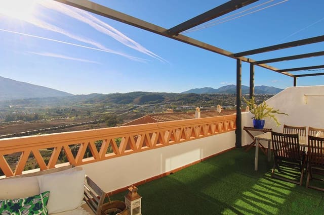 3 Zimmer Reihenhaus zu verkaufen in Coín mit Pool - 395.000 € (Ref: 9445758)