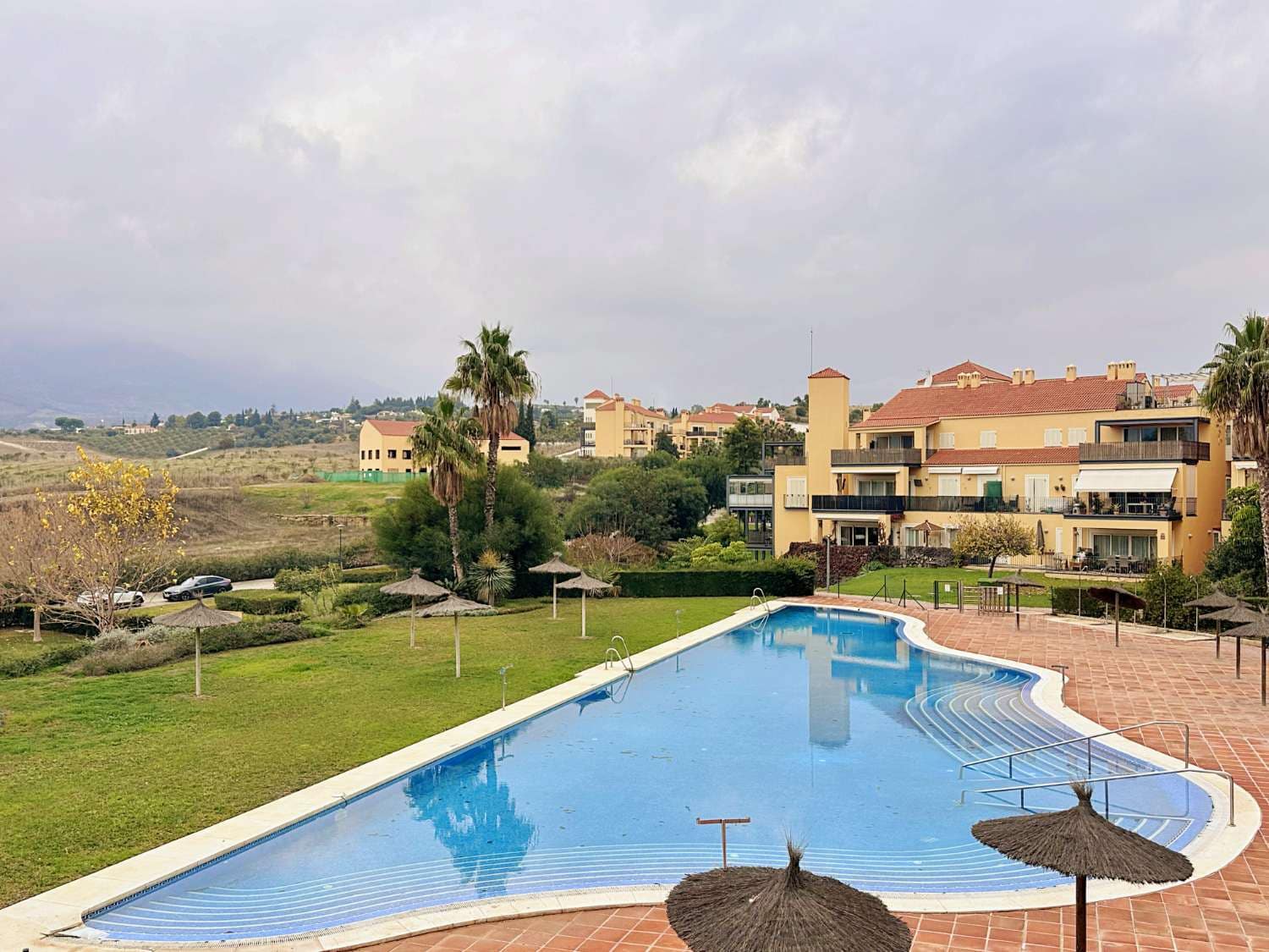 2 soveværelse Lejlighed til leje i Alhaurin de la Torre med swimmingpool - € 1.600 (Ref: 9450124)