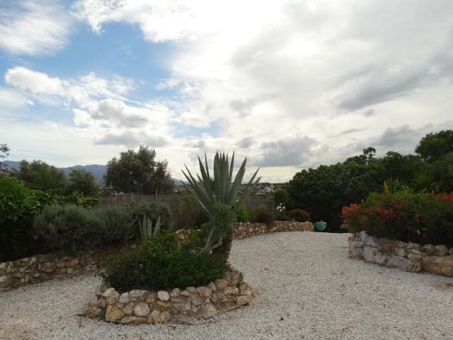 3 sypialnia Willa do wynajęcia w Alhaurin de la Torre z basenem garażem - 2 500 € (Ref: 9465155)