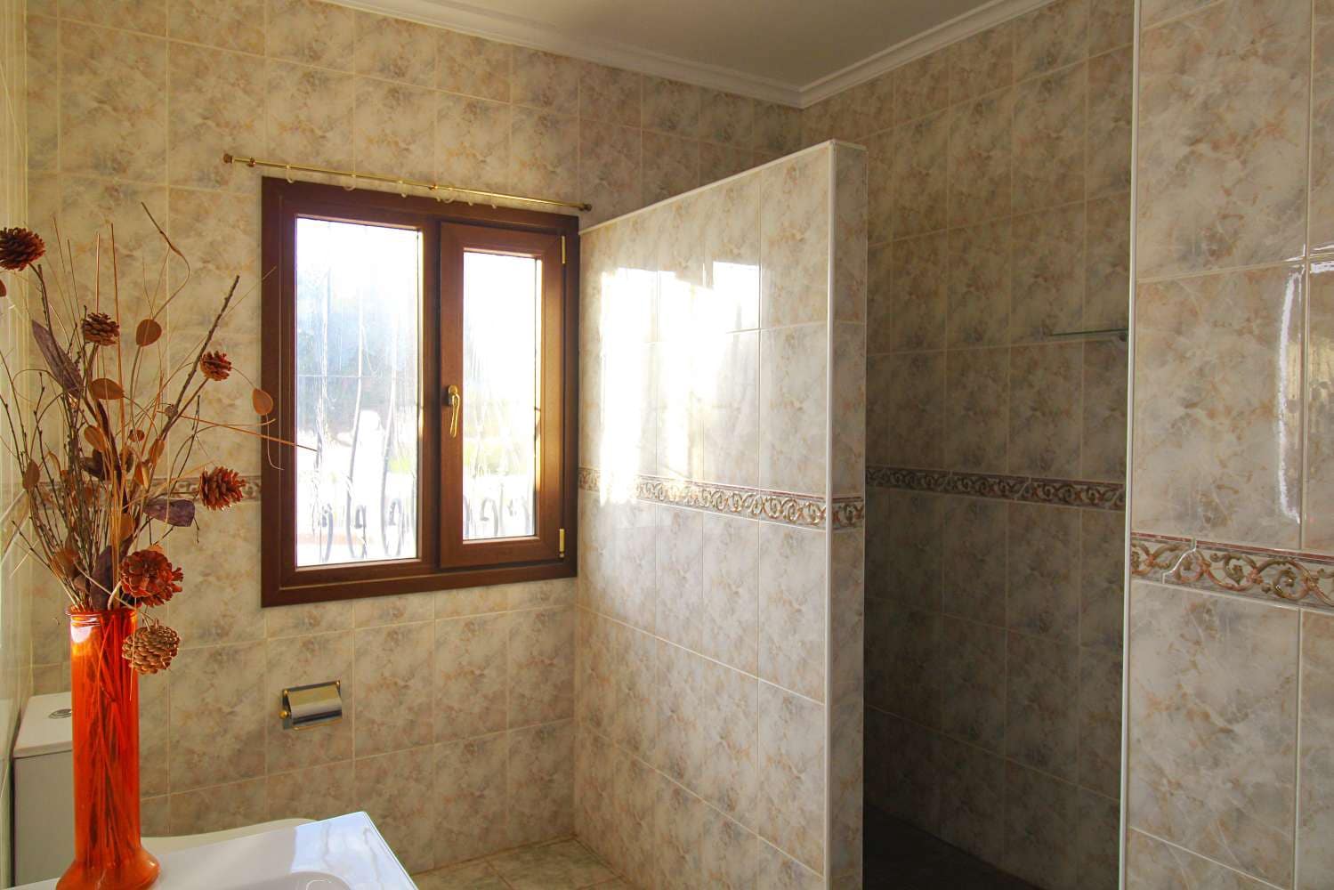 3 bedroom Villa for rent in Alhaurin de la Torre with pool garage - € 2,500 (Ref: 9465155)