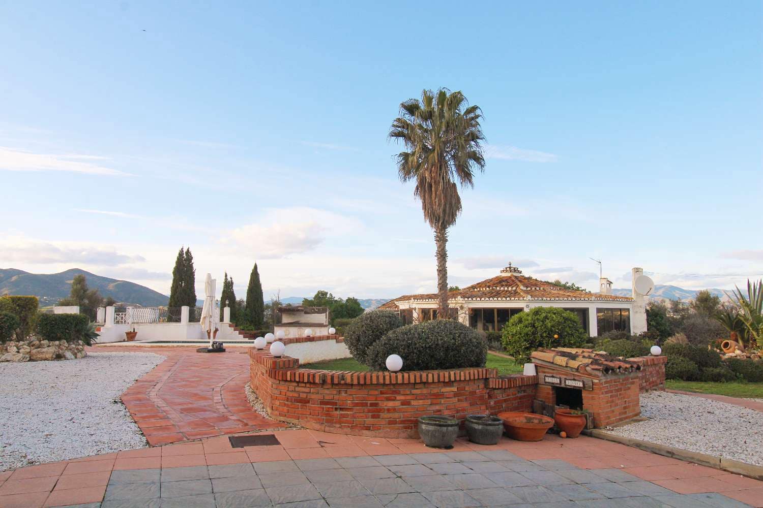 3 bedroom Villa for rent in Alhaurin de la Torre with pool garage - € 2,500 (Ref: 9465155)