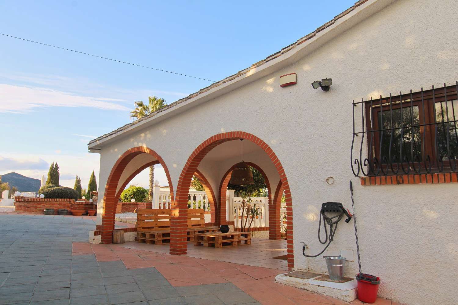 3 bedroom Villa for rent in Alhaurin de la Torre with pool garage - € 2,500 (Ref: 9465155)